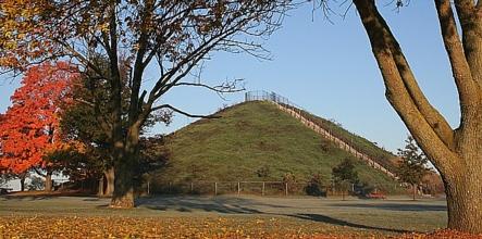 MOUND BUILDERS